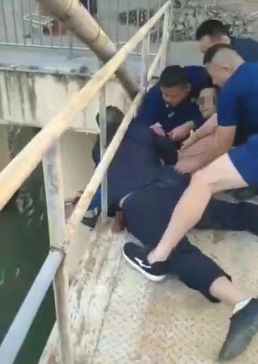 专业女绳师捆绑绳模视频